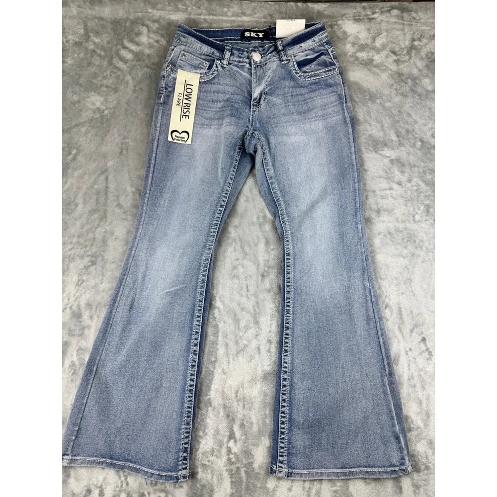 New Women's Jeans SZ 7/28 Low Rise Flare western Skull Embellished Denim Bootcut - Picture 2 of 12